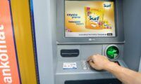 reklama na ekranach bankomatów